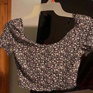 Floral H&M cropped shirt